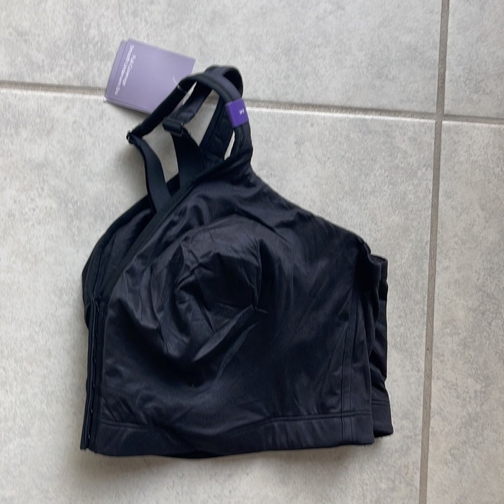 Catherine’s Black Bra - Picture 3 of 5